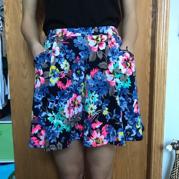 summer skirt - Picture 2 of 3
